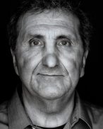 Photo of author, Pete Souza